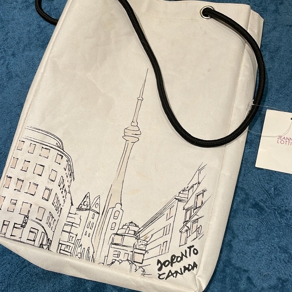 *NEW* Colour changing Toronto City tote bag - Picture 3 of 7